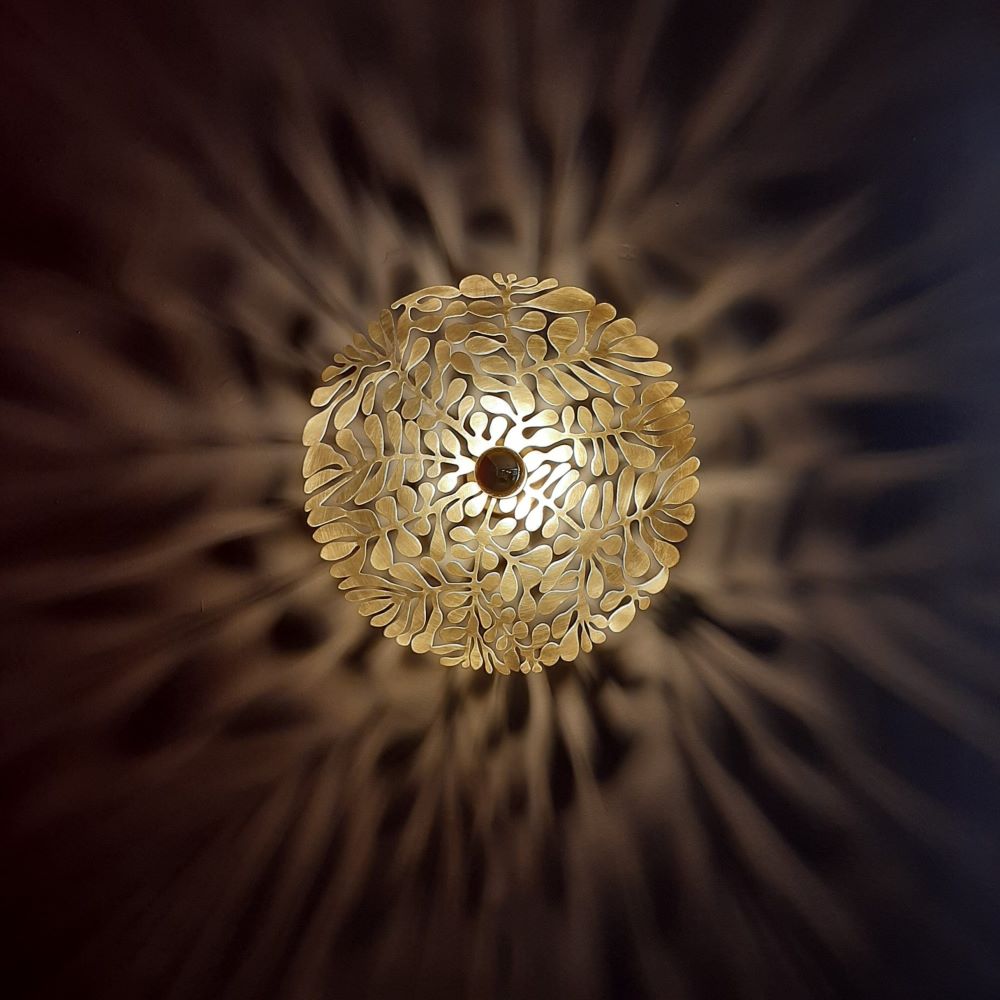 Chiseled brass wall sconce – Gaetano Flower 1
