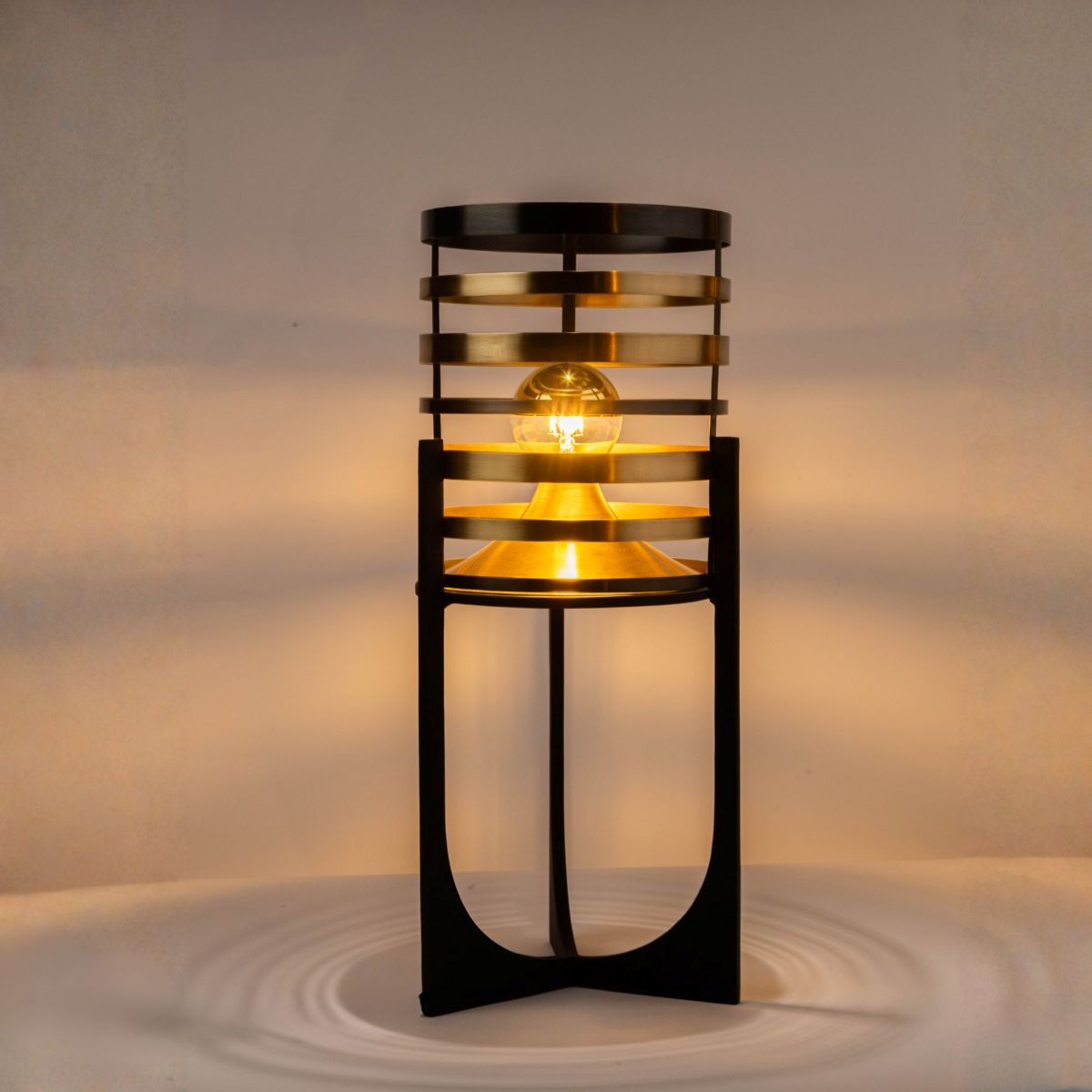Cini 1 metal lamp stand with black steel arched base and brass louver shade